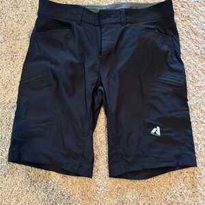 Eddie Bauer men’s cargo shorts